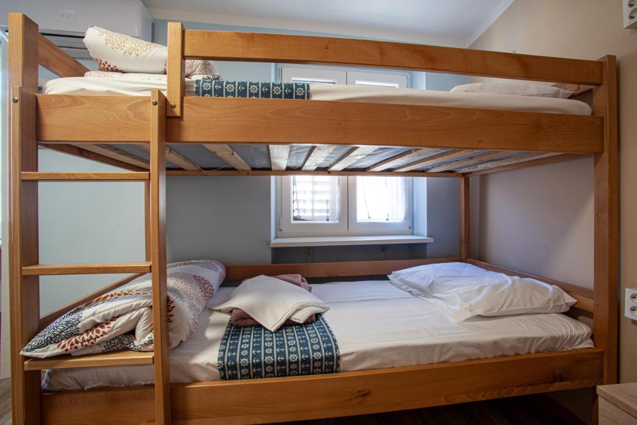 Hostel Adriatic Piran (Adults Only) Ngoại thất bức ảnh