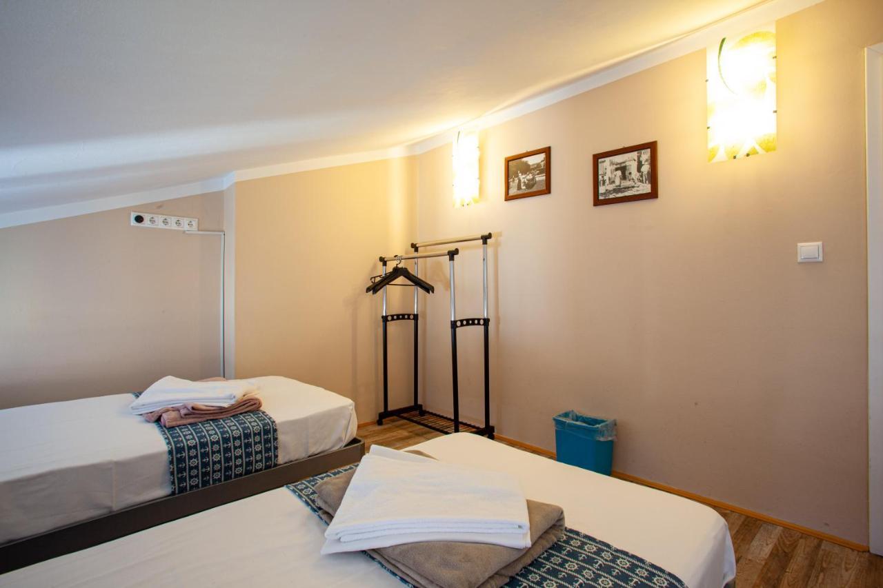 Hostel Adriatic Piran (Adults Only) Ngoại thất bức ảnh