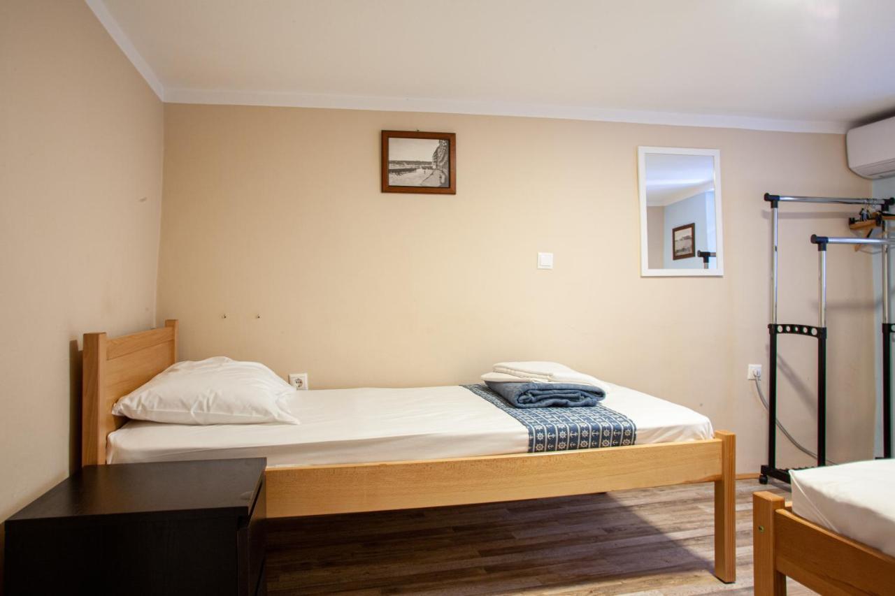 Hostel Adriatic Piran (Adults Only) Ngoại thất bức ảnh