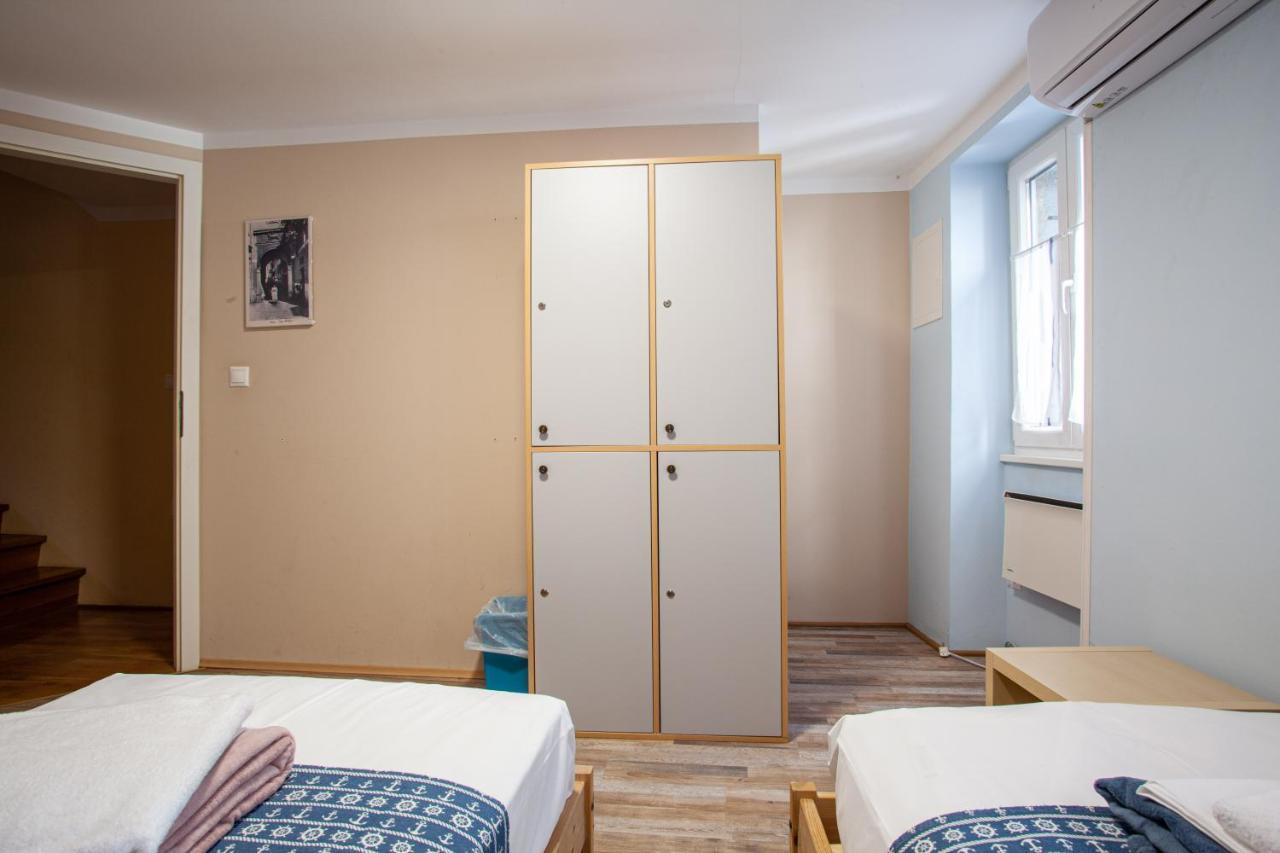 Hostel Adriatic Piran (Adults Only) Ngoại thất bức ảnh