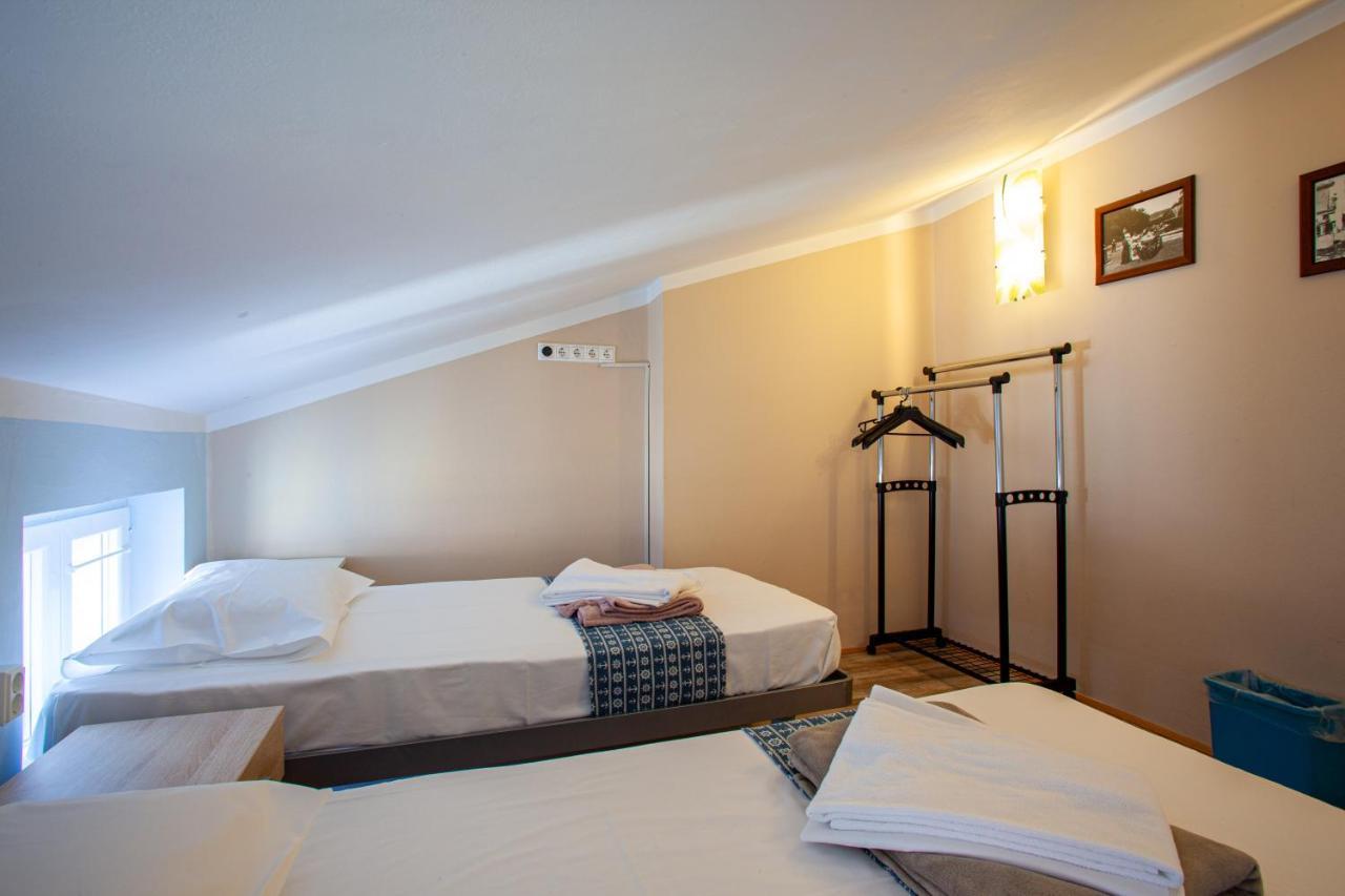 Hostel Adriatic Piran (Adults Only) Ngoại thất bức ảnh