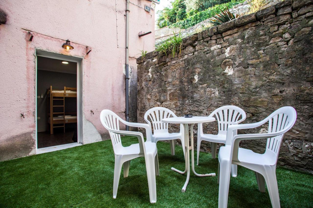 Hostel Adriatic Piran (Adults Only) Ngoại thất bức ảnh